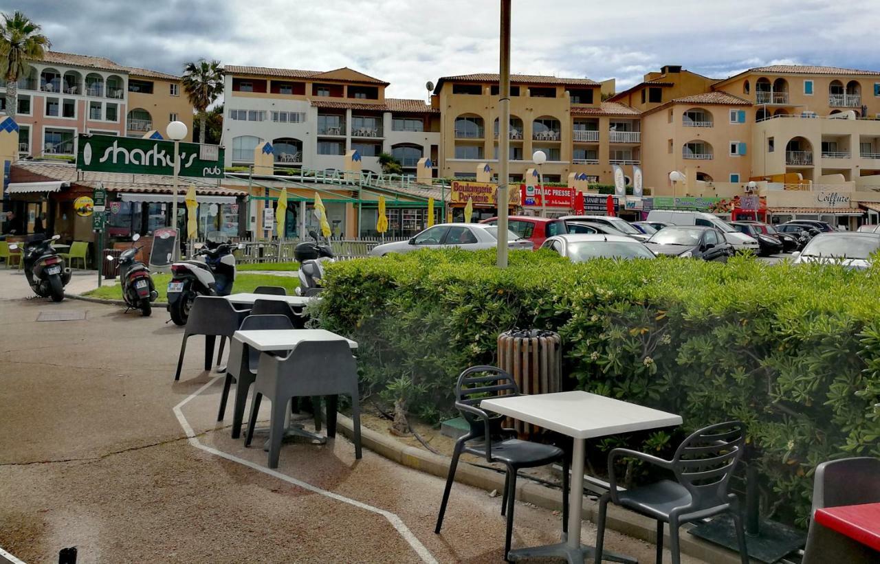 T2 climatisé domaine de la Coudoulière devant la plage, terrasse vue mer au milieu de la pinède au calme sans vis à vis dernier étage Six-Fours-les-Plages Exterior foto
