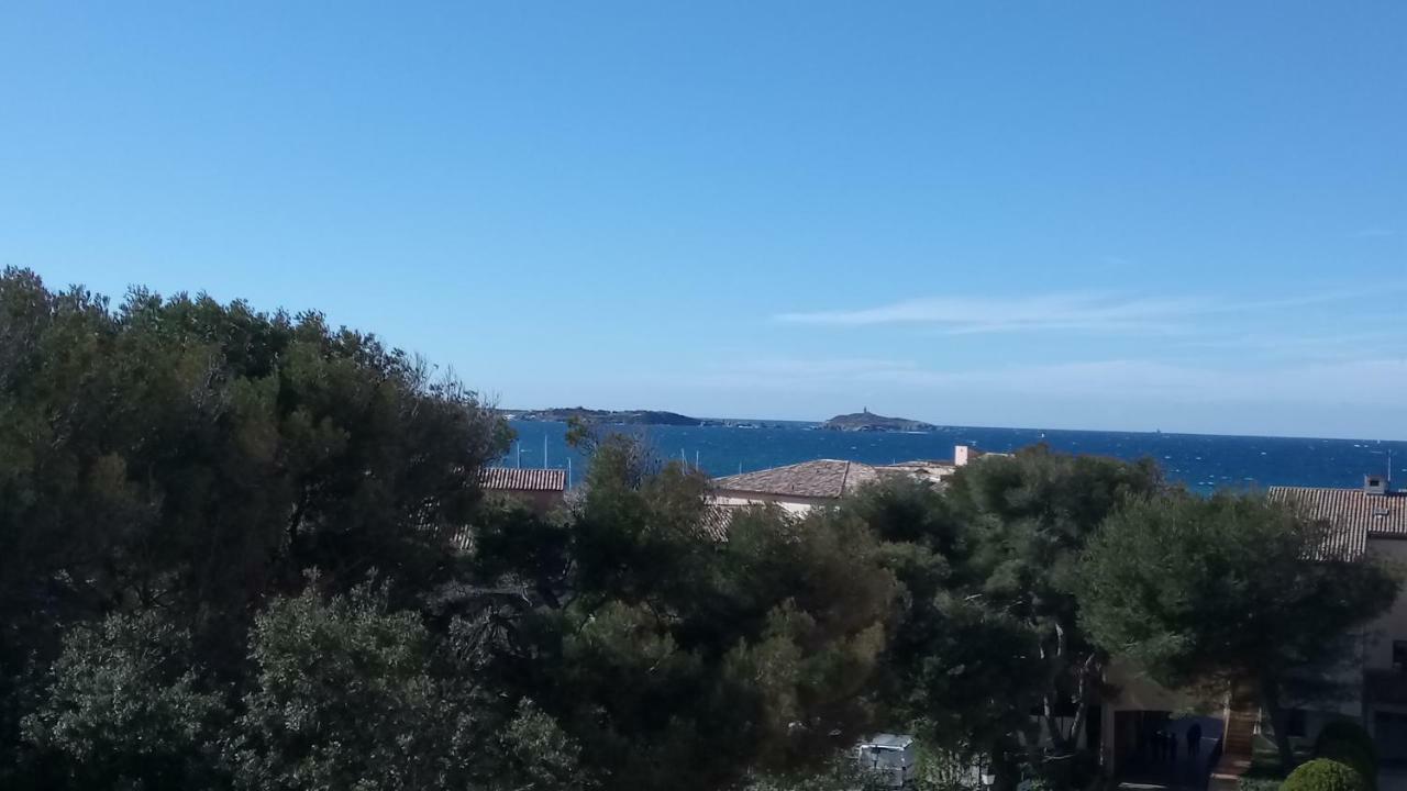 T2 climatisé domaine de la Coudoulière devant la plage, terrasse vue mer au milieu de la pinède au calme sans vis à vis dernier étage Six-Fours-les-Plages Exterior foto